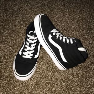 high top black vans, unisex women’s- 7.5 men’s- 6